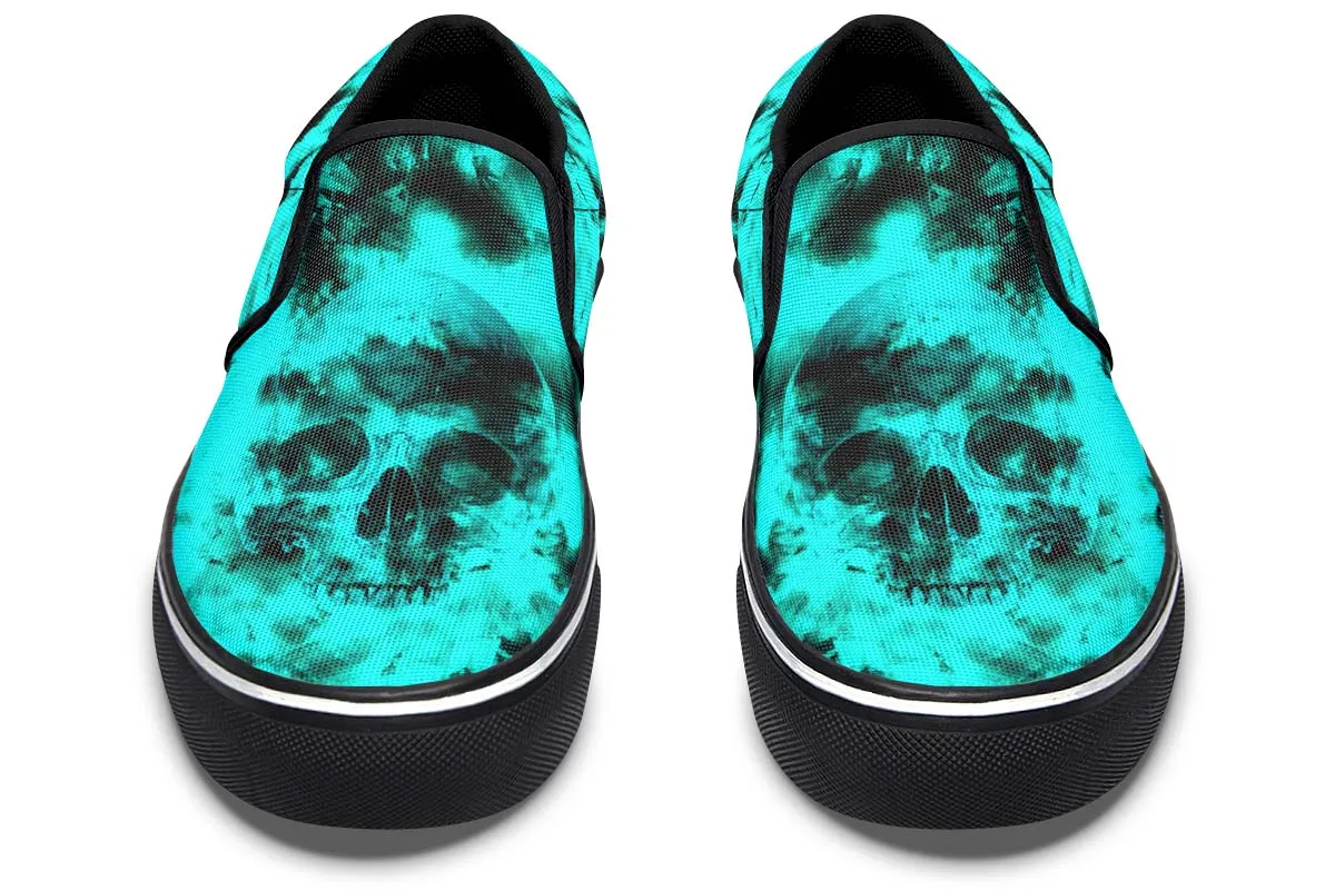 Aqua Tie Dye Skull