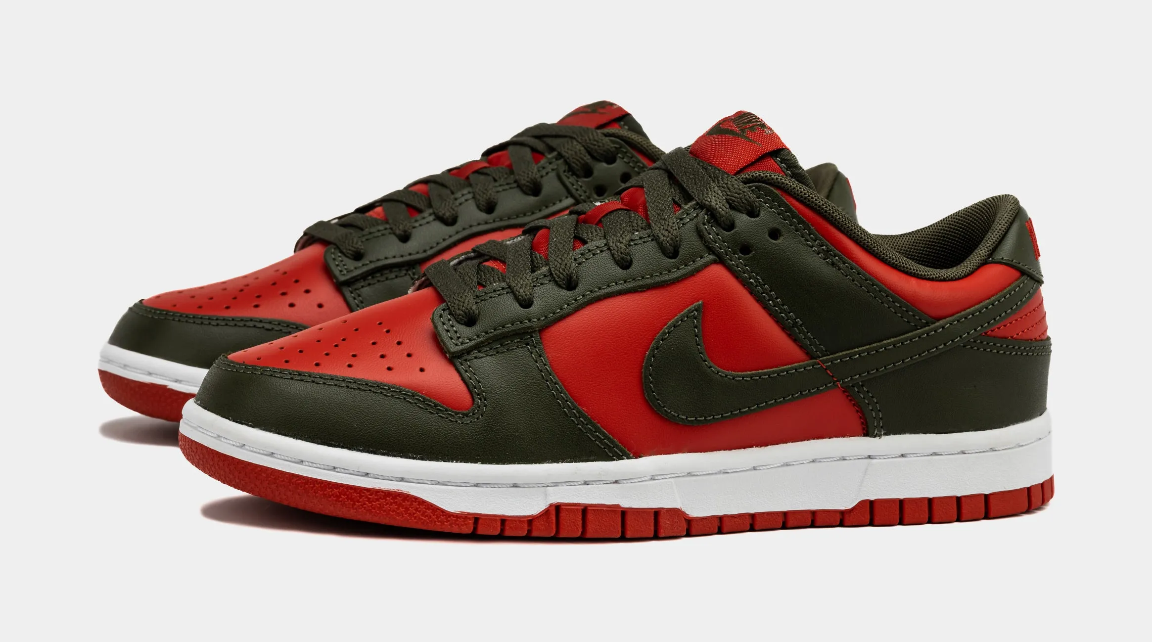 Dunk Low Mystic Red Mens Lifestyle Shoes (Mystic Red/Cargo Khaki/White)