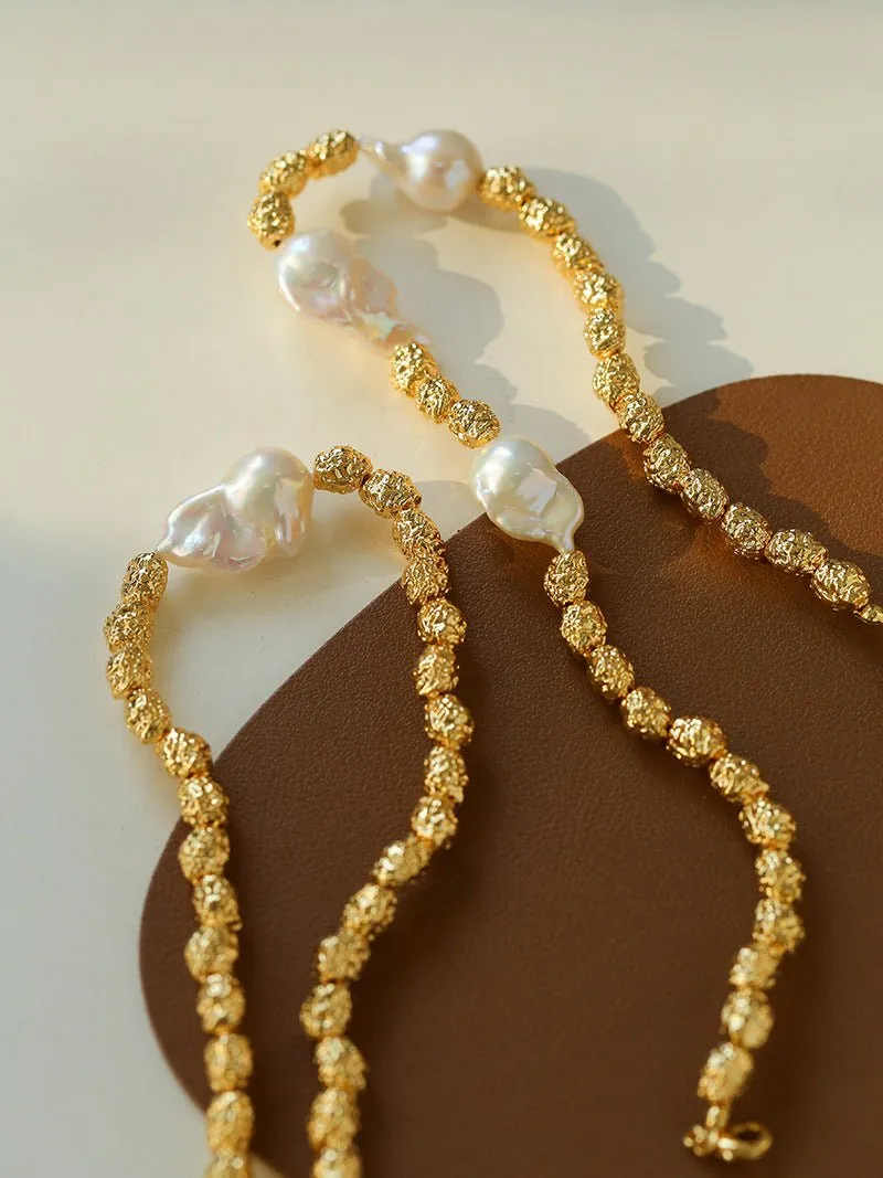 Fashionable Metallic Baroque Pearl Necklaces A Style